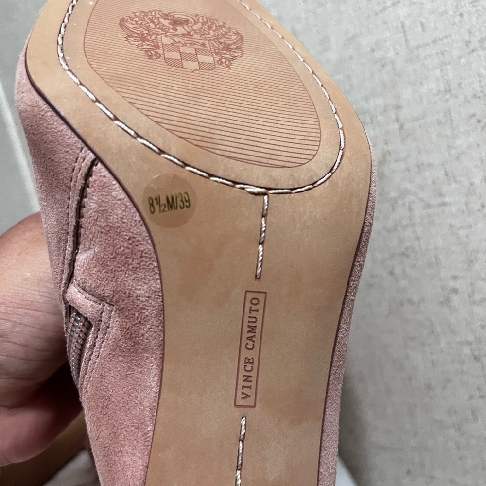 Vince Camuto Tan Heeled Boots - Picture 5 of 8